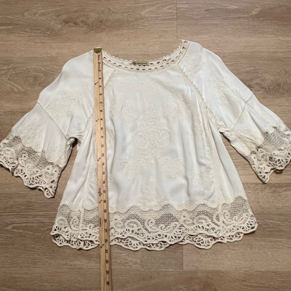 Democracy Embroidered Lace Ivory Color Cotton Blouse XS Boho, Beachy, Flowy - Picture 5 of 10